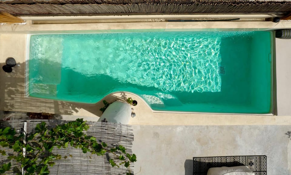Swimming pool, Swimming pool
