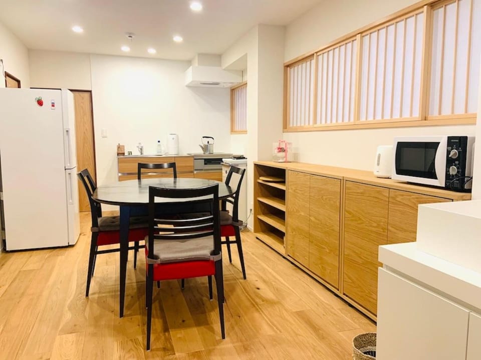 Yokohama HY House Bed and Breakfast in Yokohama