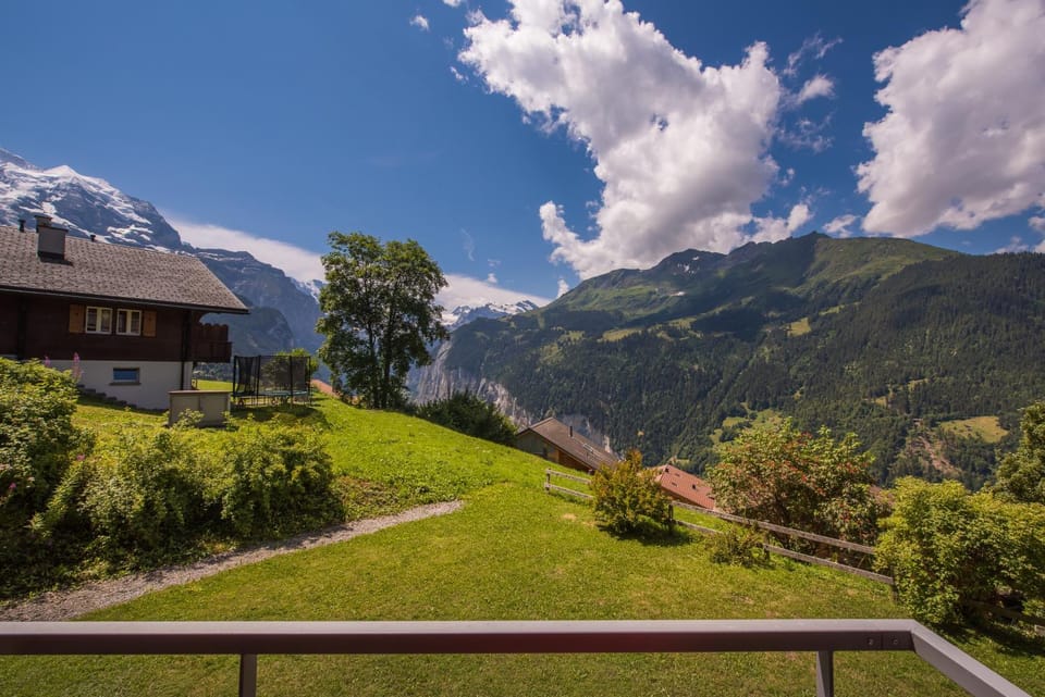 Balcony/Terrace, Mountain view