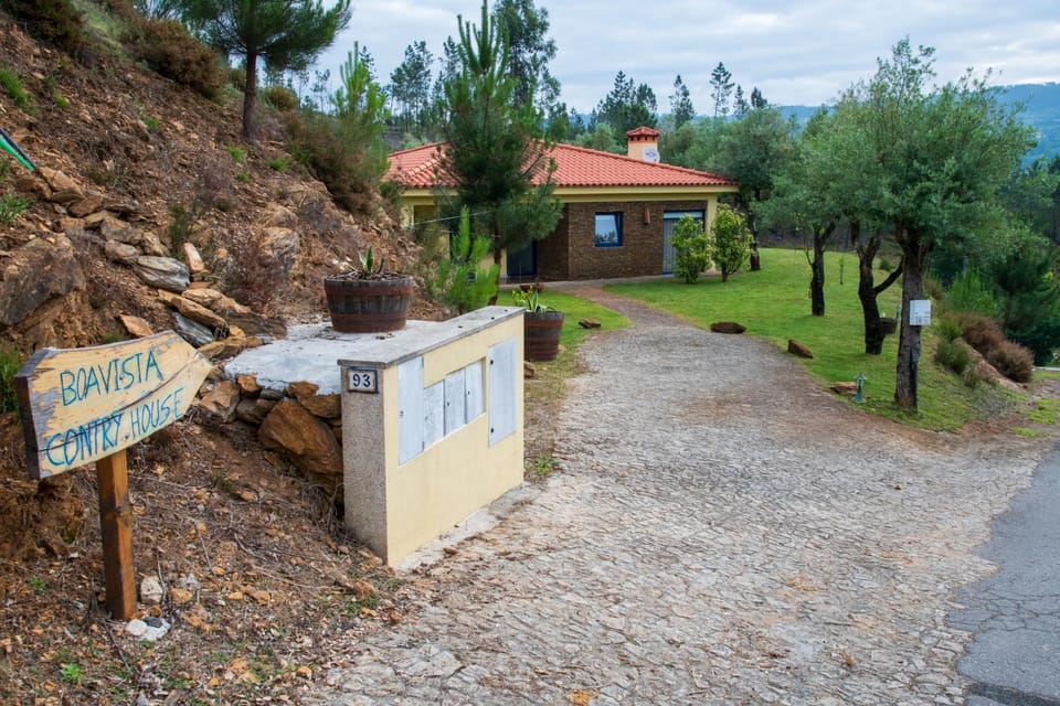 Property building, Quiet street view, Parking