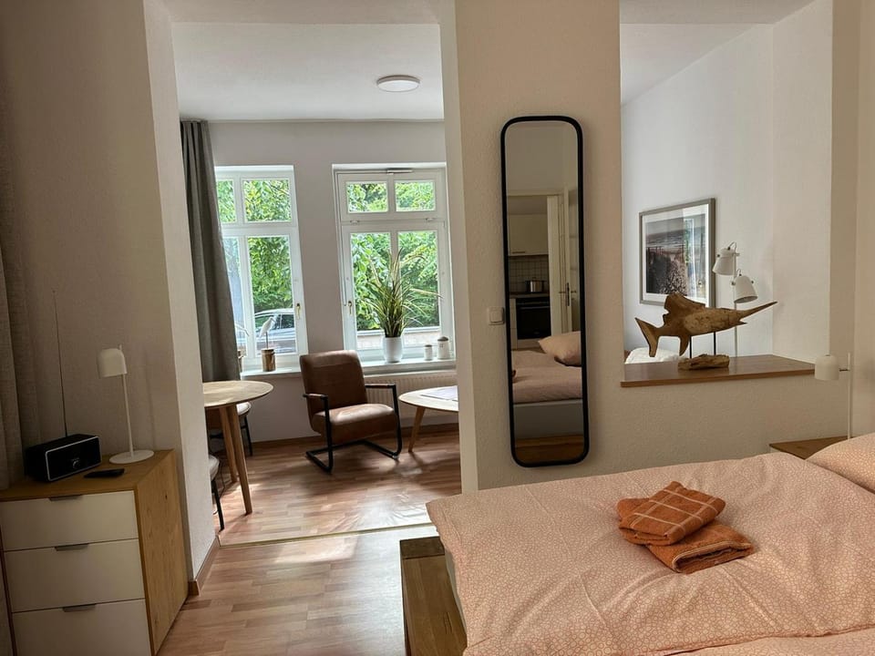 Photo of the whole room, Seating area