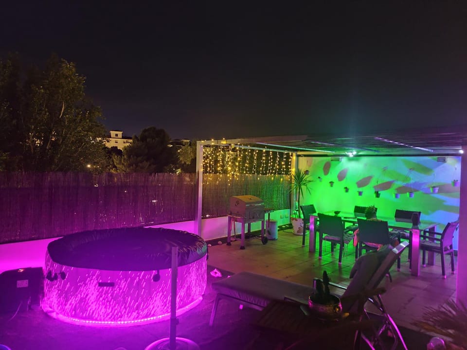 ÁTICO RILQUE, Apartamentos Independientes con Jacuzzi Privado y Terraza en Ronda Apartment in Ronda