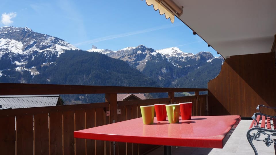 Balcony/Terrace, Mountain view