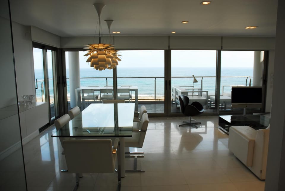 Living room, Dining area, Sea view