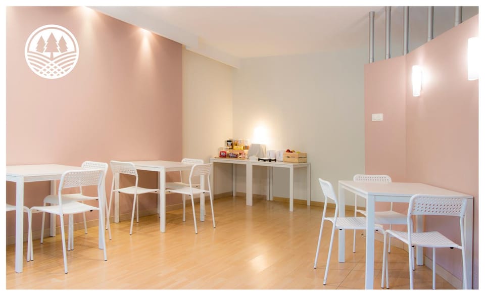 Communal lounge/ TV room