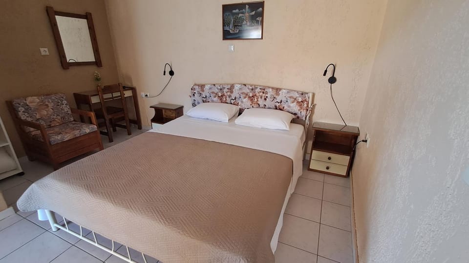 Bed, Photo of the whole room
