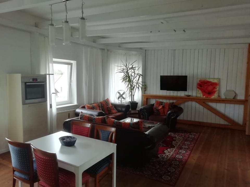 Living room, Seating area, Dining area