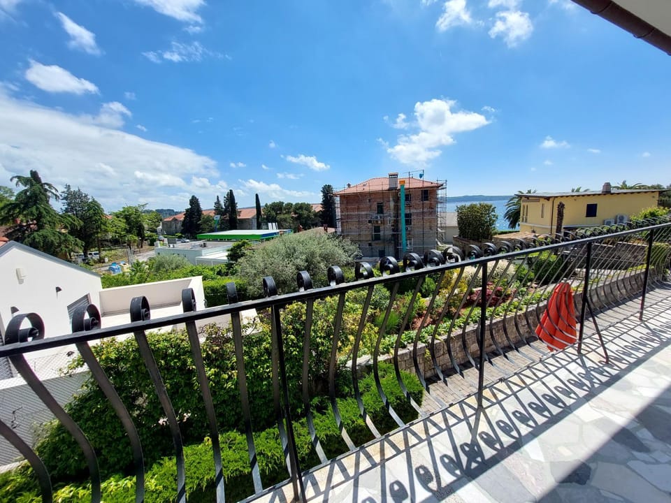 View (from property/room), City view, Sea view