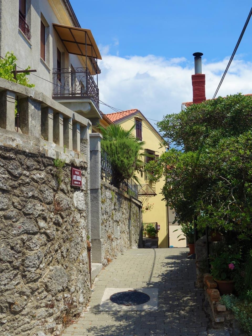 Property building, Street view