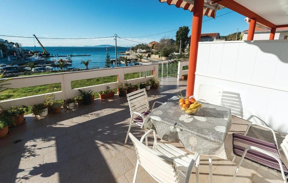 Apartmani "PALMA" Apartment in Lun