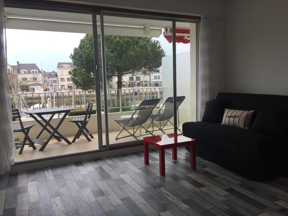 Balcony/Terrace, Photo of the whole room, Landmark view, Sea view, Quiet street view