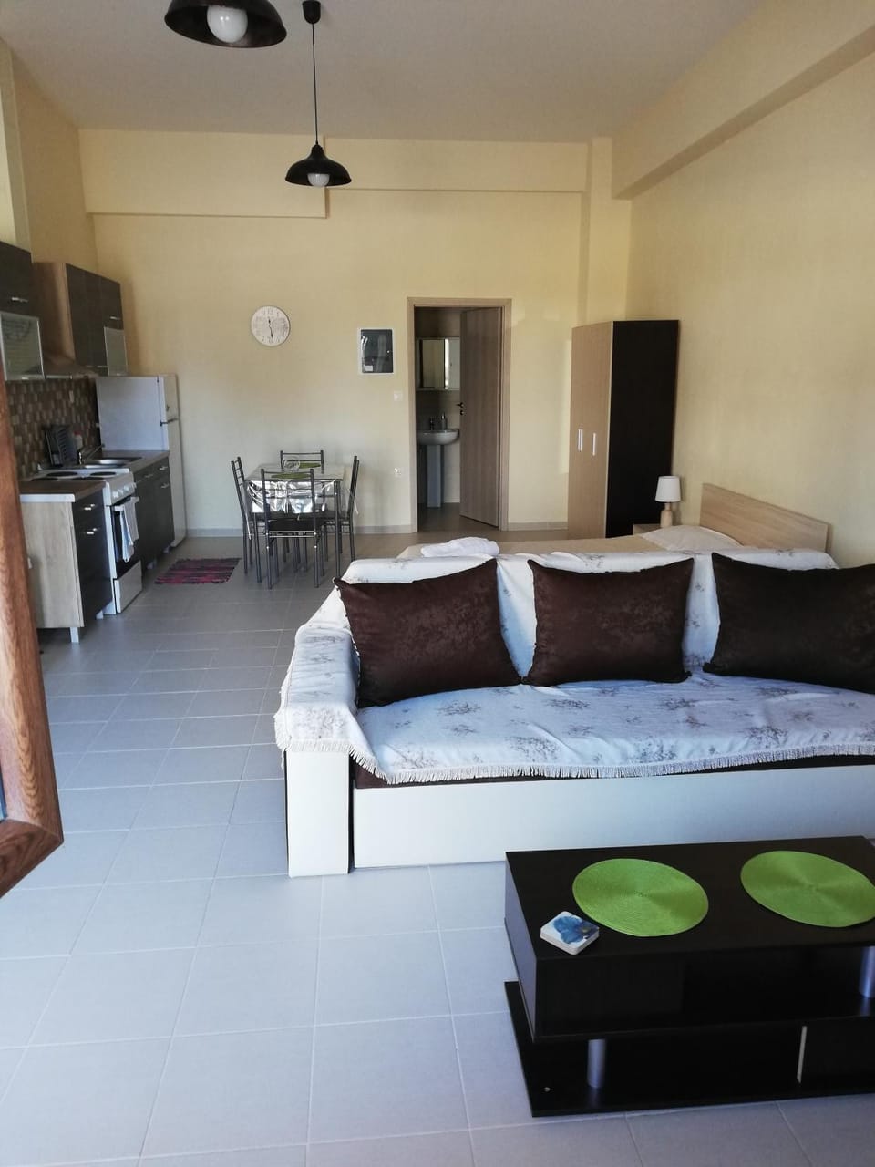 Photo of the whole room