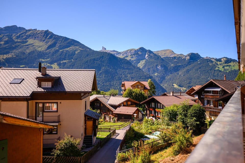 Neighbourhood, Balcony/Terrace, Mountain view