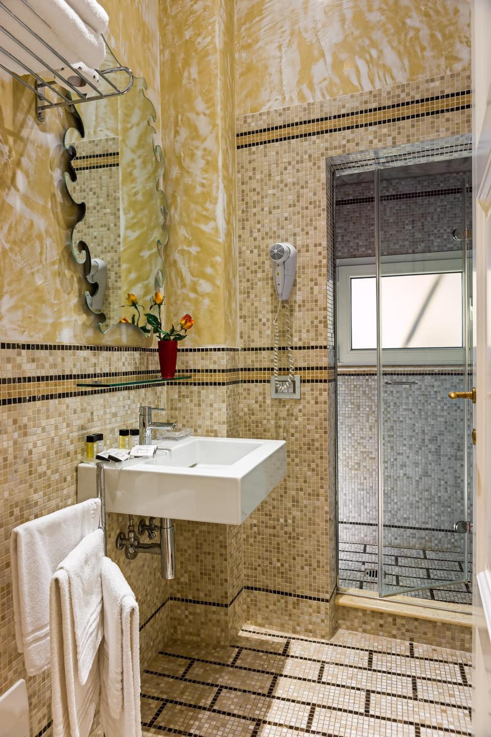 Shower, Bathroom, towels