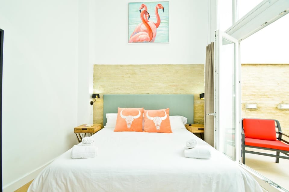 Bed, Photo of the whole room, Bedroom