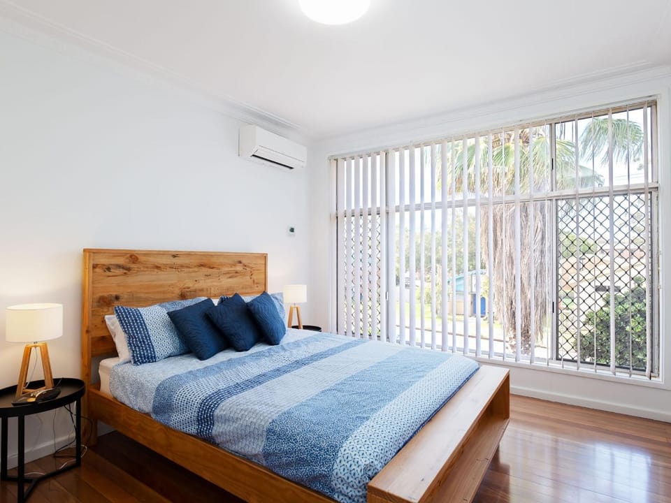 The Norburn, 3 Norburn Avenue - aircon, wifi, boat parking, close to water & clubs House in Nelson Bay