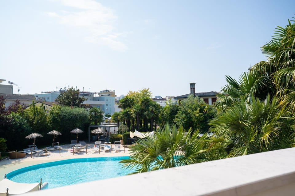 Pool view, Swimming pool