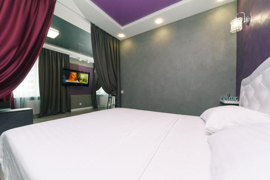 Дизайнерская Студио 10 мин метро Позняки Apartment in Kiev City - Kyiv
