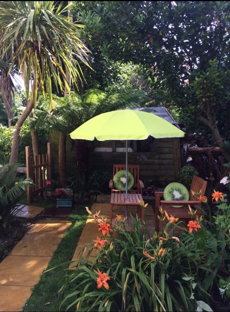 The garden apartment Apartment in England