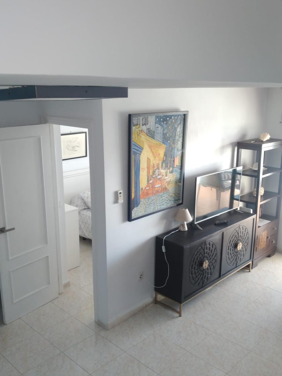 TV and multimedia, Photo of the whole room
