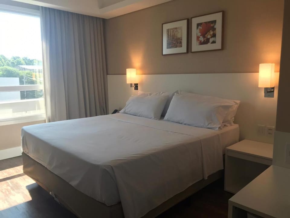 Bed, View (from property/room), Photo of the whole room, Bedroom
