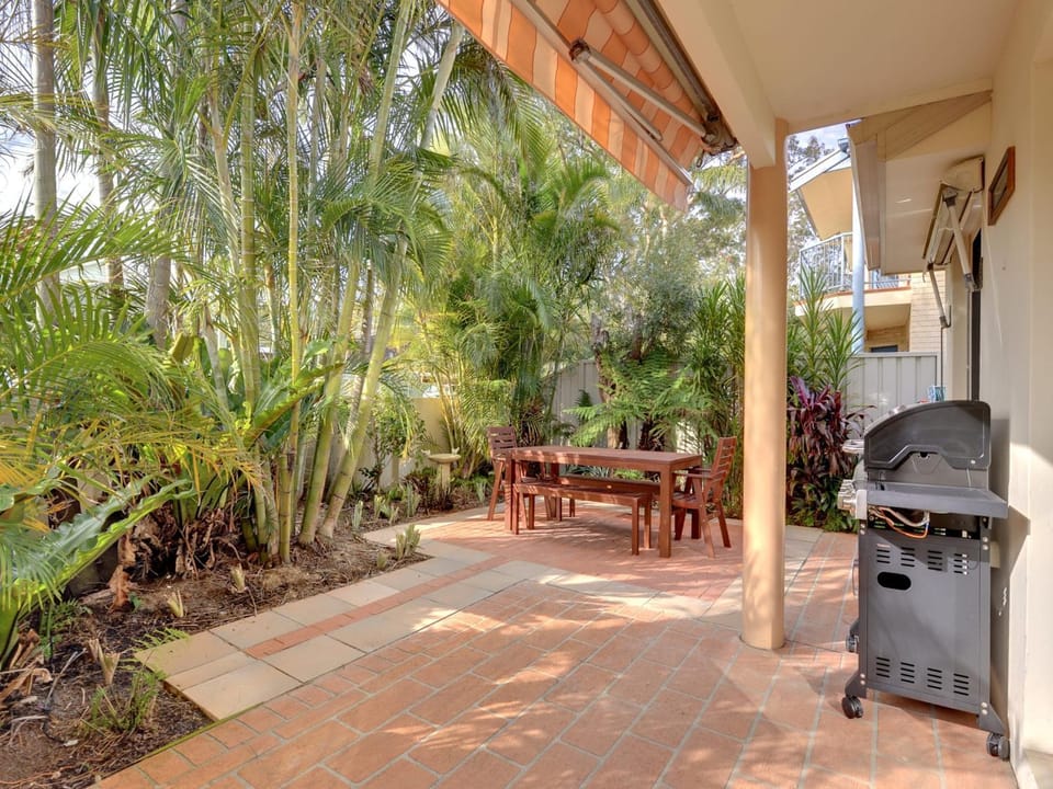 White Horses House in Shoal Bay