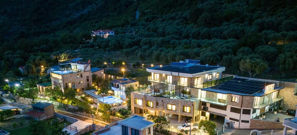Night, Neighbourhood, Bird's eye view, Street view, Location