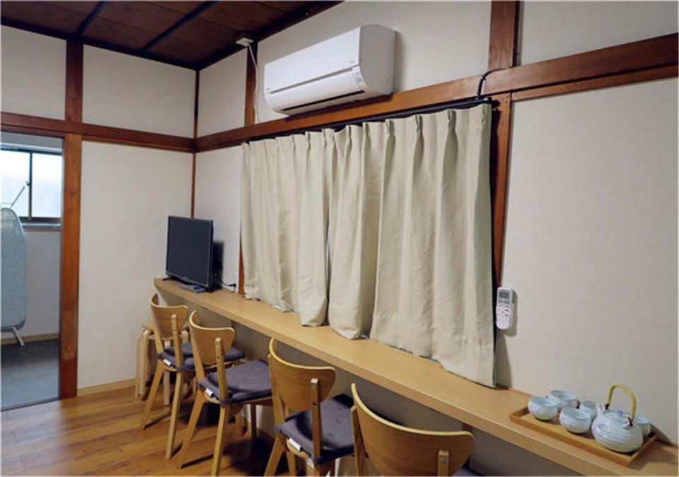 Kiki HouseT --Self Check-in -- Room Number & Password is in the following email Bed and Breakfast in Chiba Prefecture