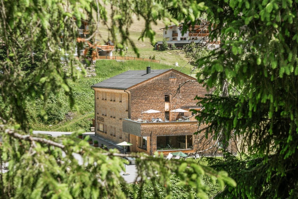 Property building, Balcony/Terrace