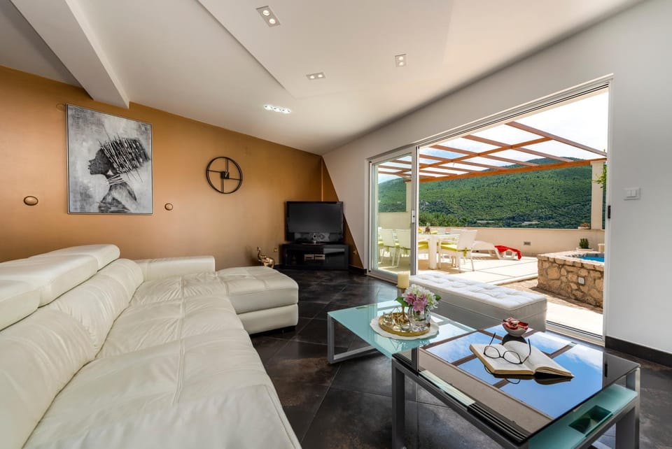 Penthouse ViewPoint Apartment in Dubrovnik-Neretva County