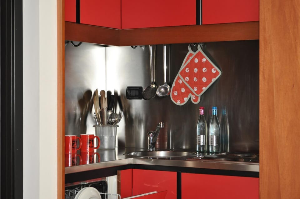 Kitchen or kitchenette