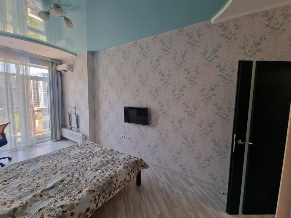 Bed, TV and multimedia, Photo of the whole room, Bedroom, wardrobe