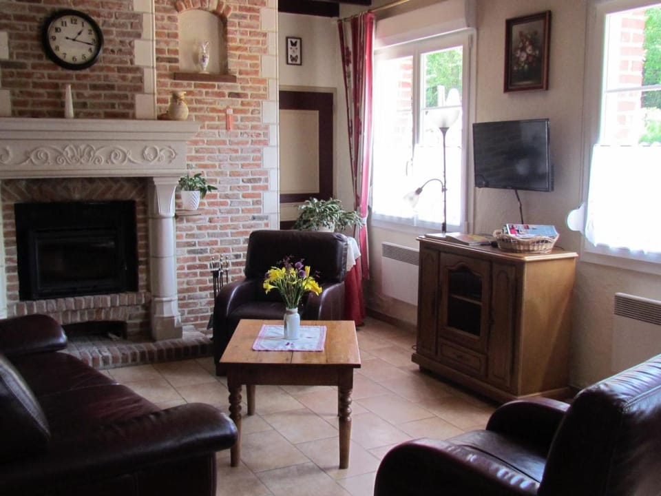 Maison avec jardin clos, proche de Montreuil sur Mer, activités familiales, animaux acceptés, wifi inclus - FR-1-376-97 House in Hauts-de-France