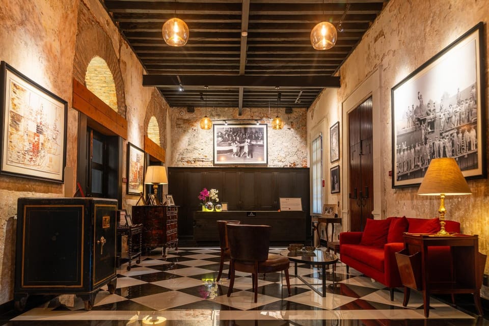 Living room, Lobby or reception, Decorative detail, Seating area