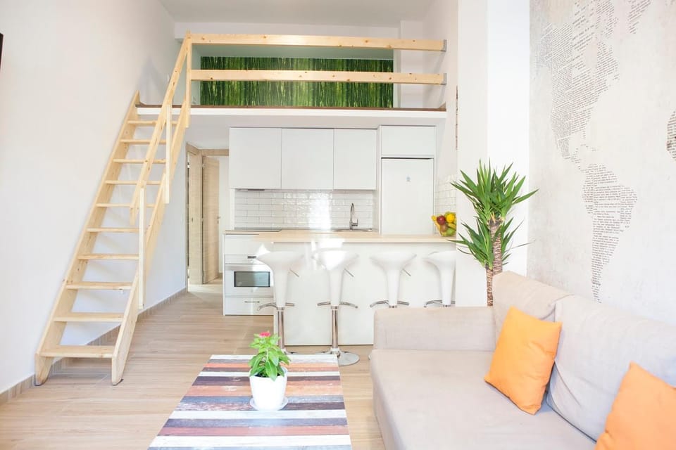 Communal lounge/ TV room, Communal kitchen