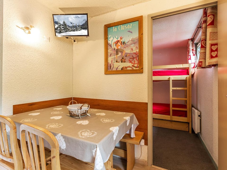 Appartement Centre Village ★★★, Parking, WIFI, Pied des Pistes, Confort 4 pers - FR-1-437-14 Apartment in La Clusaz
