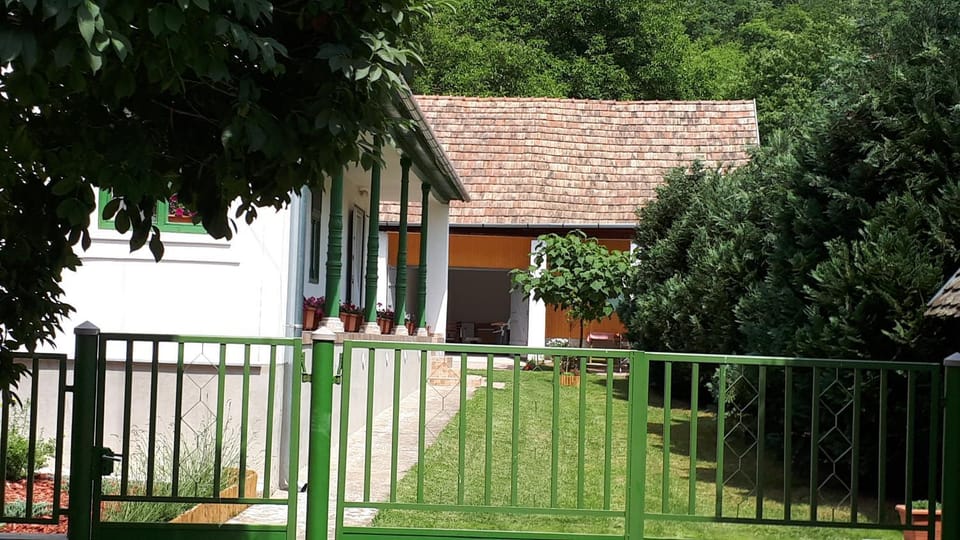 Inner courtyard view