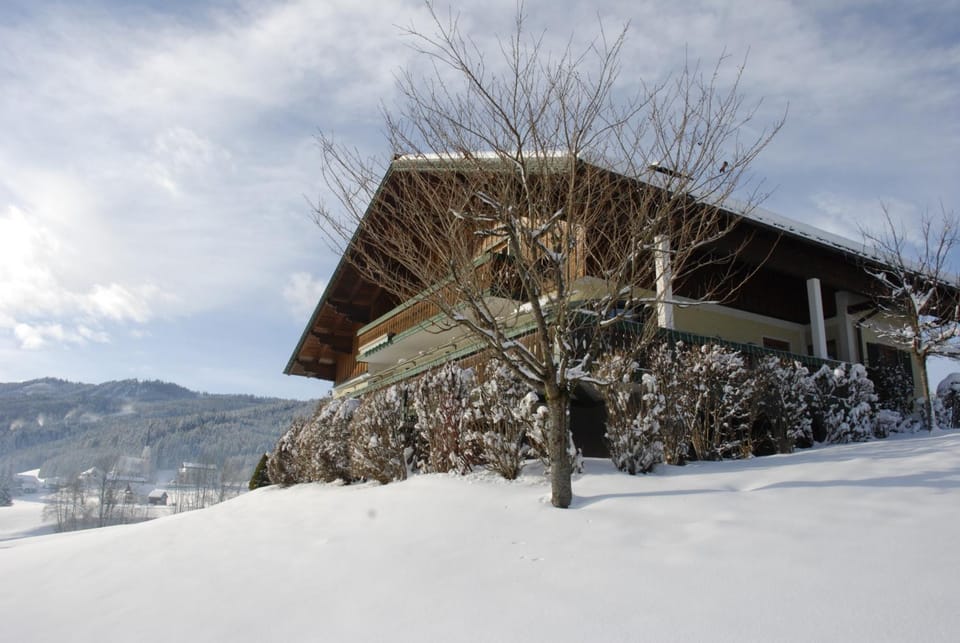 Property building, Facade/entrance, Day, Winter