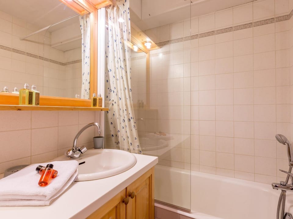 Charmant appartement proche ski et village, animaux admis - FR-1-437-31 Apartment in La Clusaz