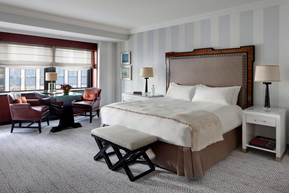 Bed, Seating area, Bedroom