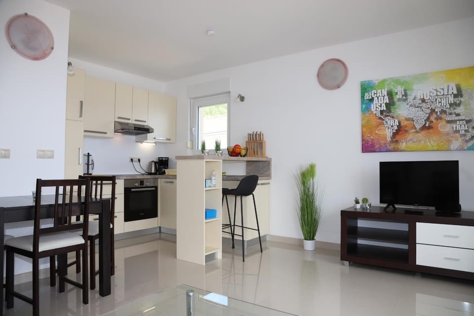 Kitchen or kitchenette, Living room, Dining area
