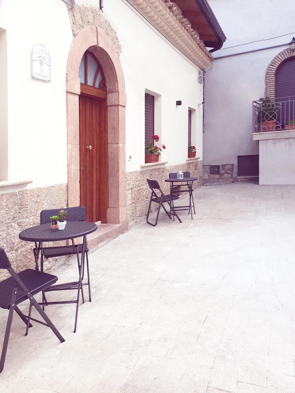 Facade/entrance