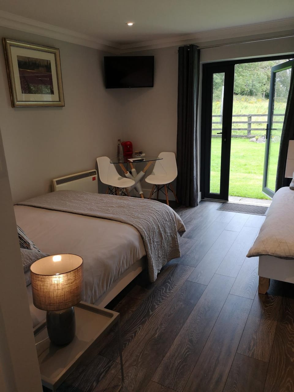 Tudor Lodge Guest Accommodation Bed and Breakfast in County Limerick