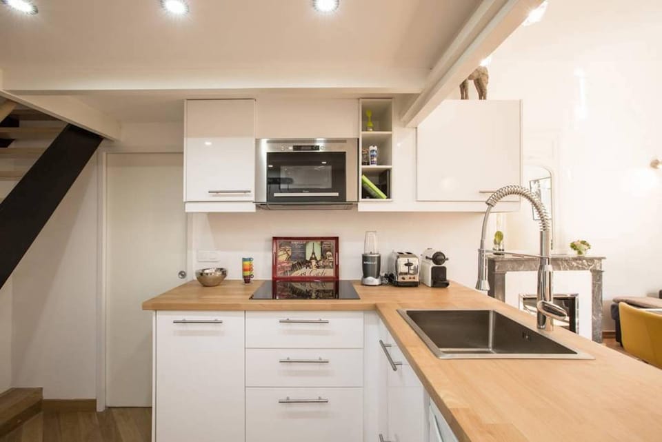 Kitchen or kitchenette, oven, stove, toaster