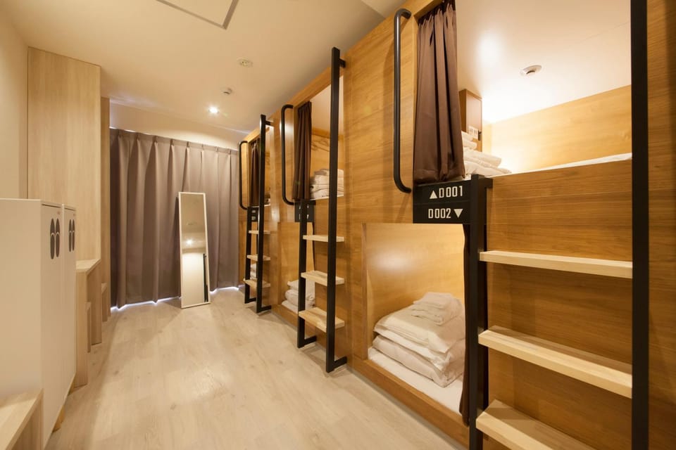 Bed, Bathroom, Other, Photo of the whole room, Bedroom, bunk bed, towels