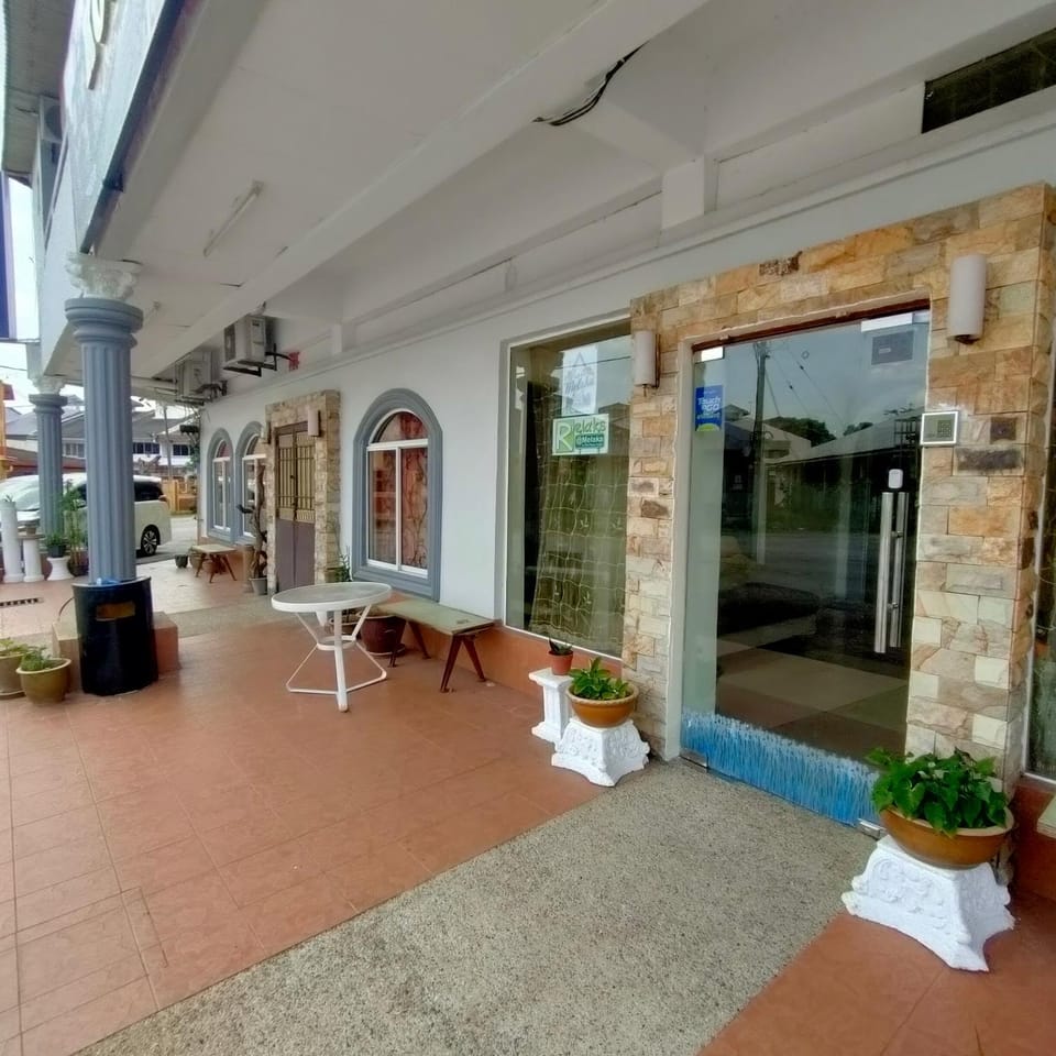 Facade/entrance