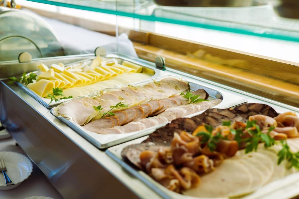 Food and drinks, Food, Breakfast, Continental breakfast, Buffet breakfast, Dinner