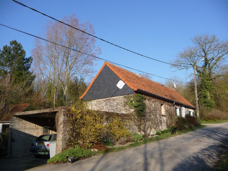 Property building, Street view