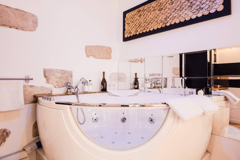 Bathroom, Bath