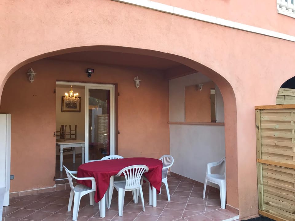 Appartement 300mètres mer Martinengo La Croisette Apartment in Grimaud